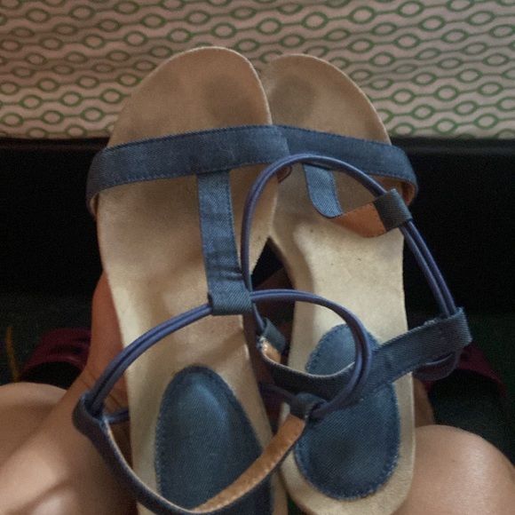 Sandals - Picture 3 of 4